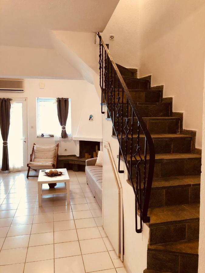 Seafront Maisonette In Fourka Ngoại thất bức ảnh