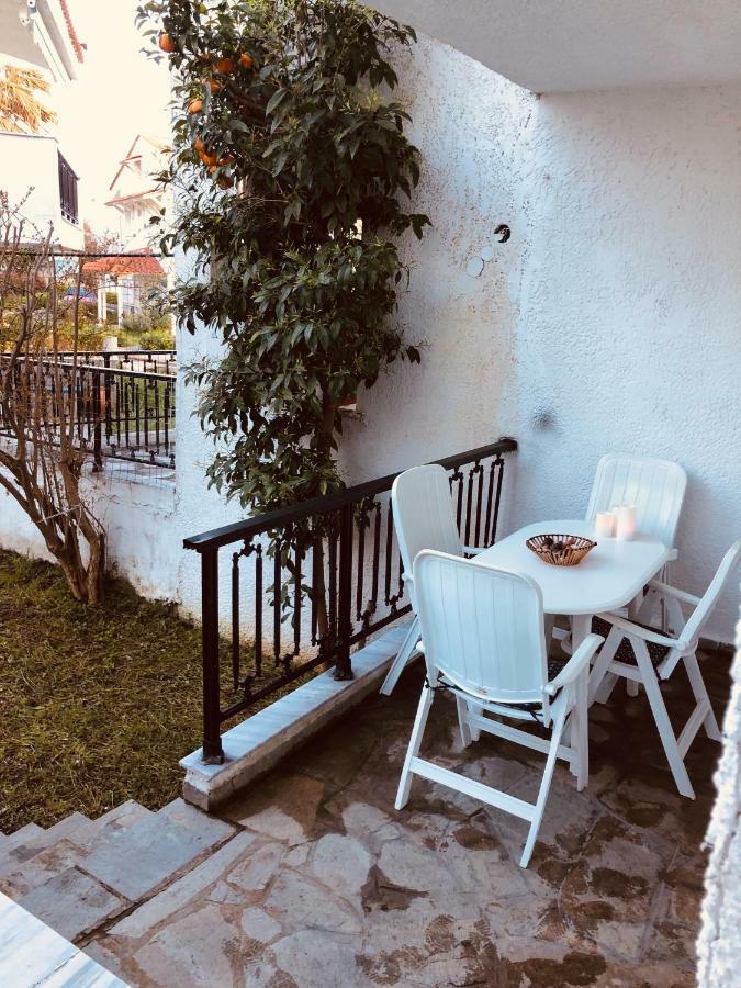 Seafront Maisonette In Fourka Ngoại thất bức ảnh
