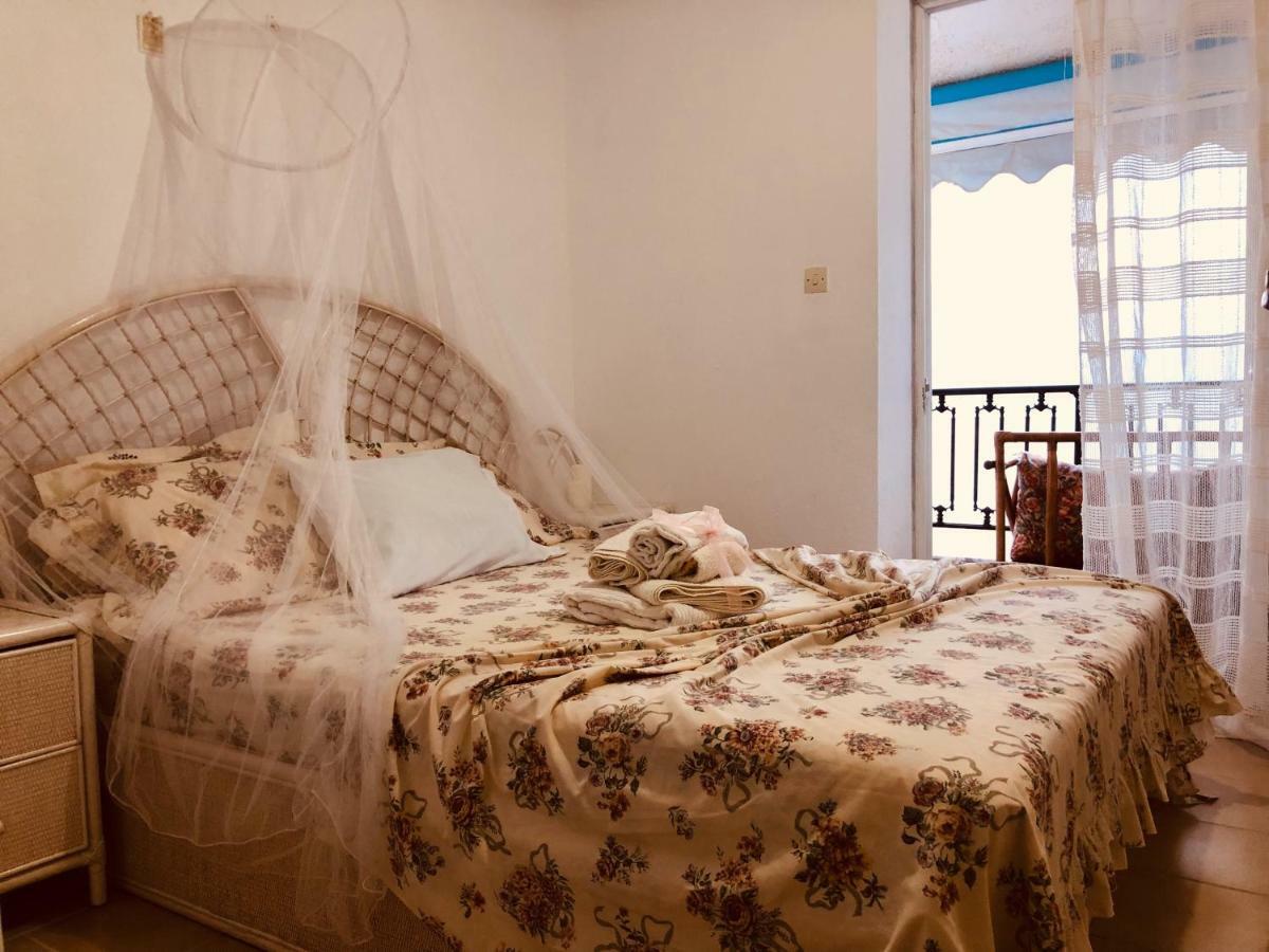 Seafront Maisonette In Fourka Ngoại thất bức ảnh